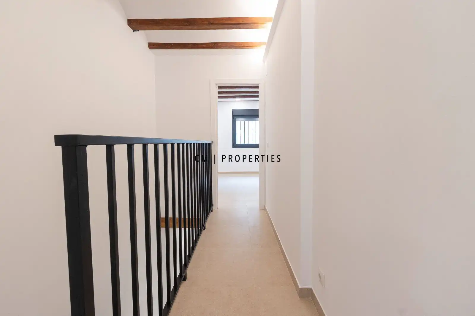 Flat for sale in Valencia  with Air Conditioner, Heating and Swimming Pool