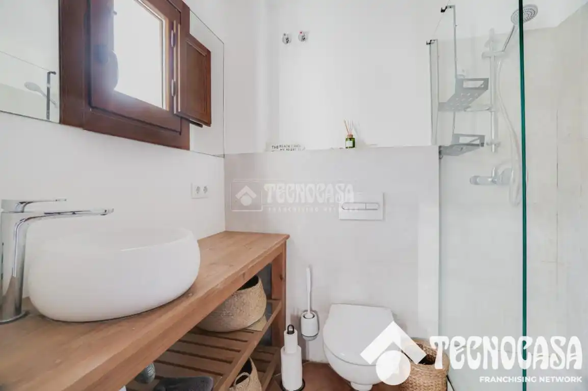 Bany de Pis en venda en Barcelona amb Aire condicionat i Balcó