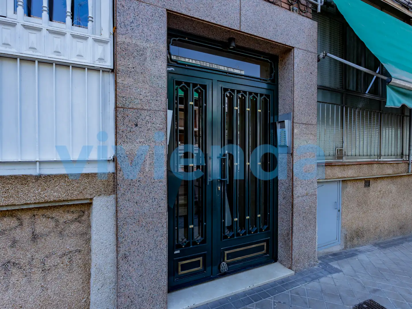 Vista exterior de Piso de alquiler en Madrid con Aire acondicionado, Calefacción y Terraza