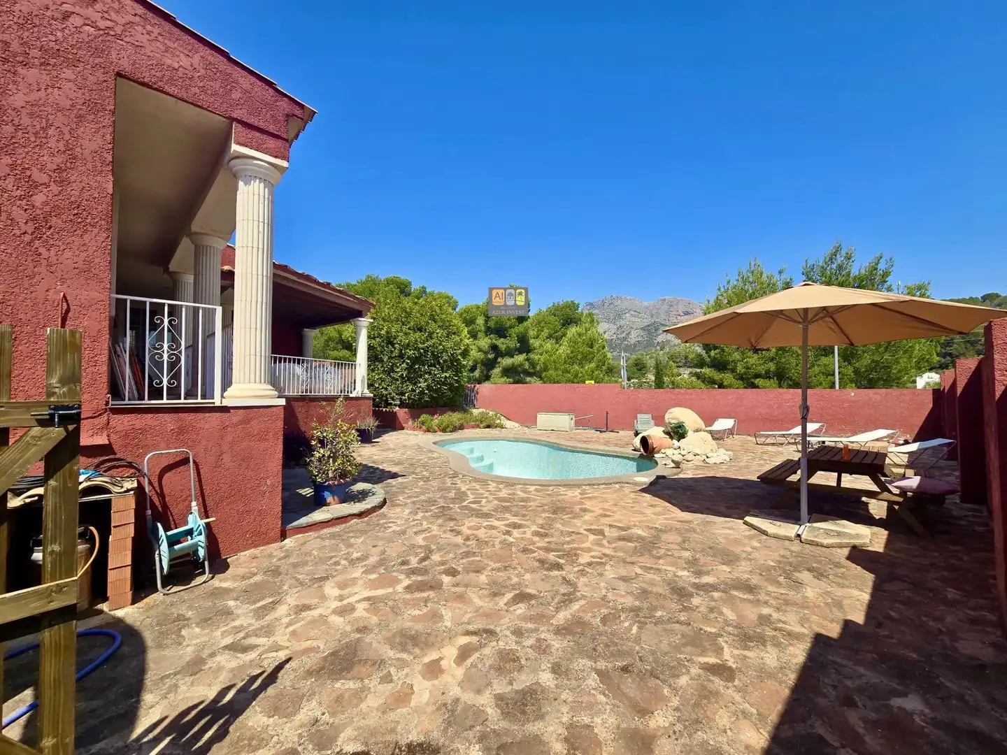 Vista exterior de Casa o chalet en venta en La Nucia con Aire acondicionado, Jardín privado y Terraza