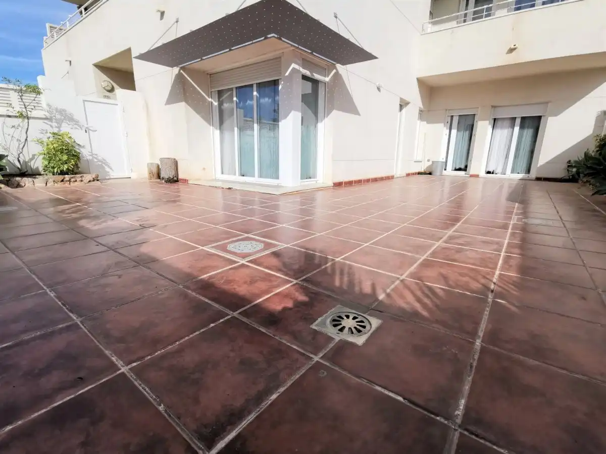 Terrassa de Pis de lloguer en Almería amb Aire condicionat, Calefacció i Jardí privat