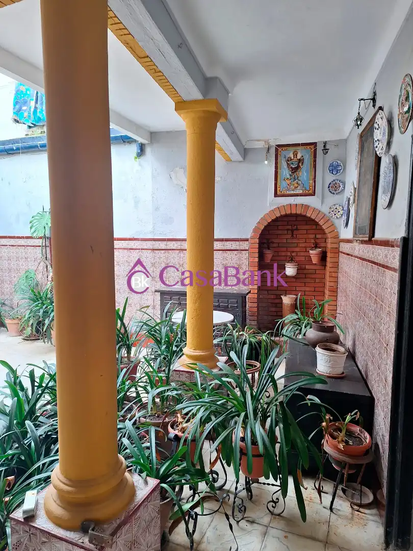 Casa con terrazza in vendita a Centro