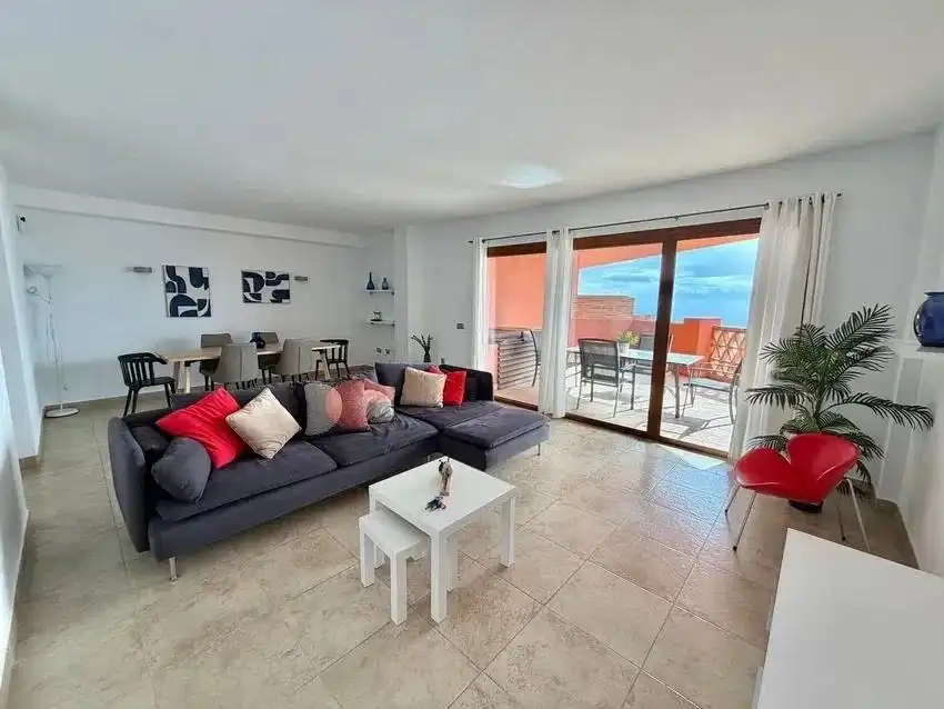 Wohnzimmer von Maisonette zum Verkauf in Fuengirola mit Klimaanlage, Privatgarten und Terrasse