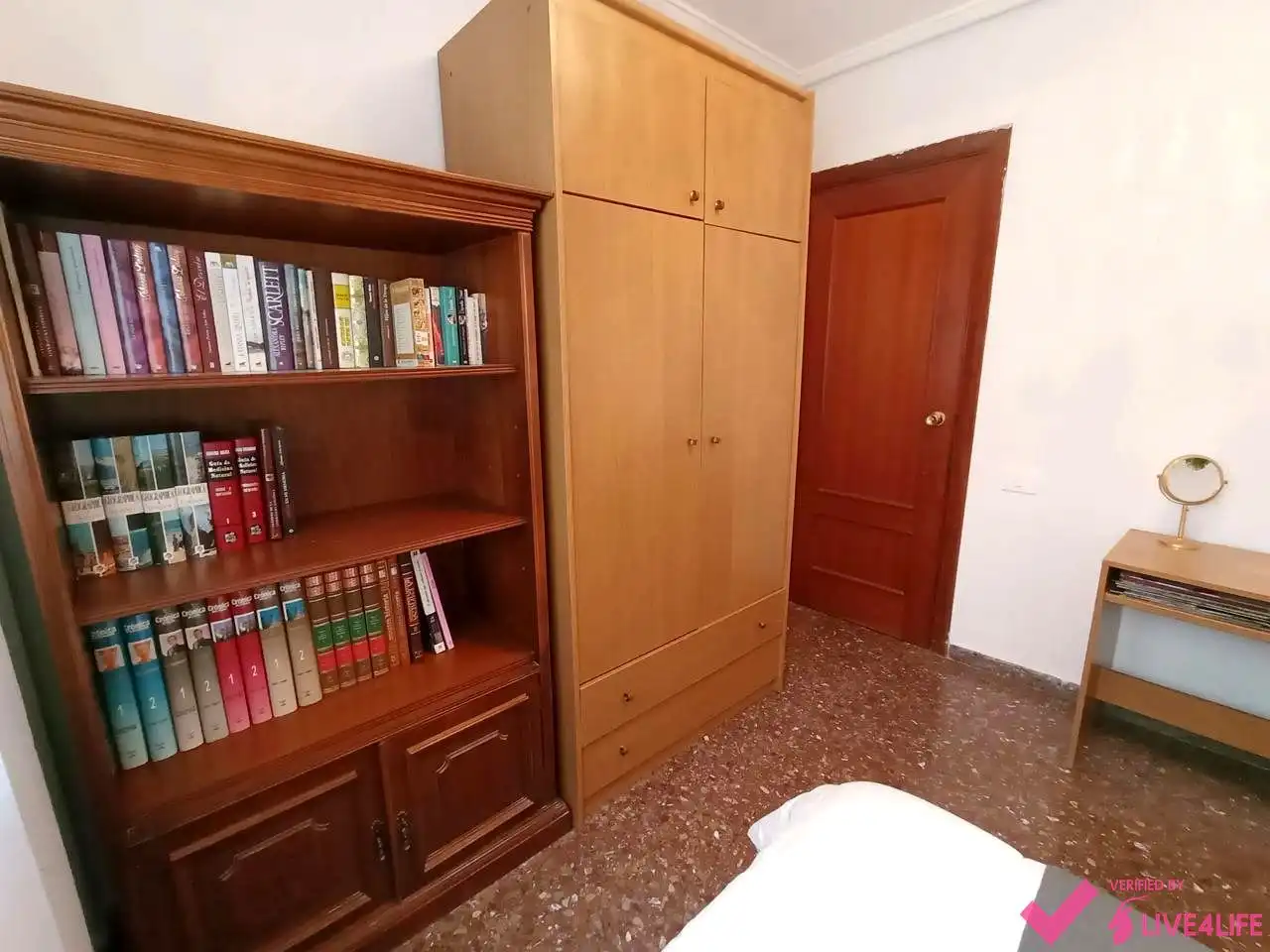 Habitación de Piso de alquiler en Valencia con Aire acondicionado, Terraza y Amueblado