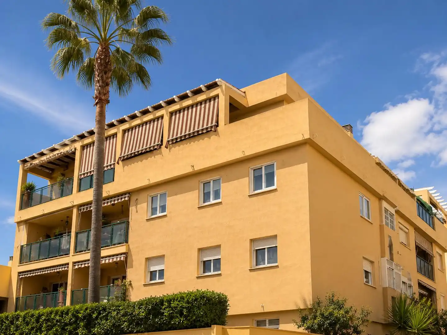 Außenansicht von Wohnungen zum Verkauf in Mijas mit Klimaanlage, Heizung und Terrasse