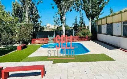 Swimming pool of Flat for sale in San Martín de la Vega  with Heating, Terrace and Storage room
