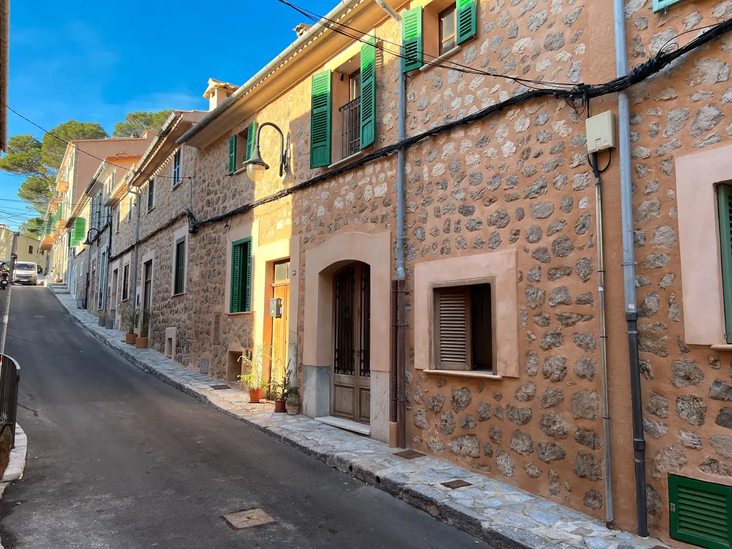 Vista exterior de Edifici en venda en Sóller