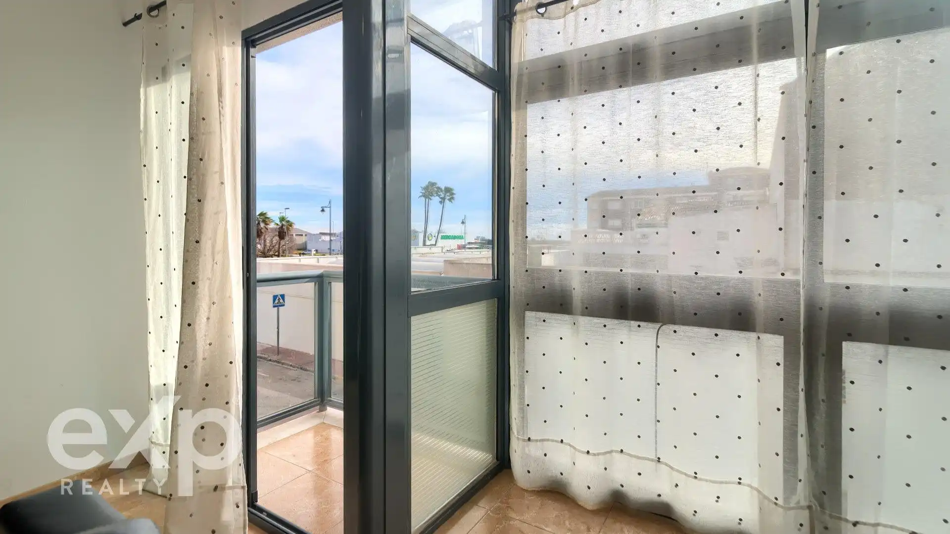Balcony of Flat for sale in Alginet  with Air Conditioner, Terrace and Storage room