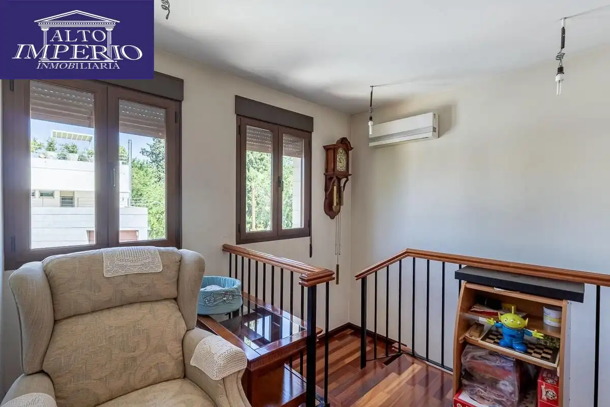 Balcony of Houses for sale in Granada  with Air Conditioner, Heating and Private garden