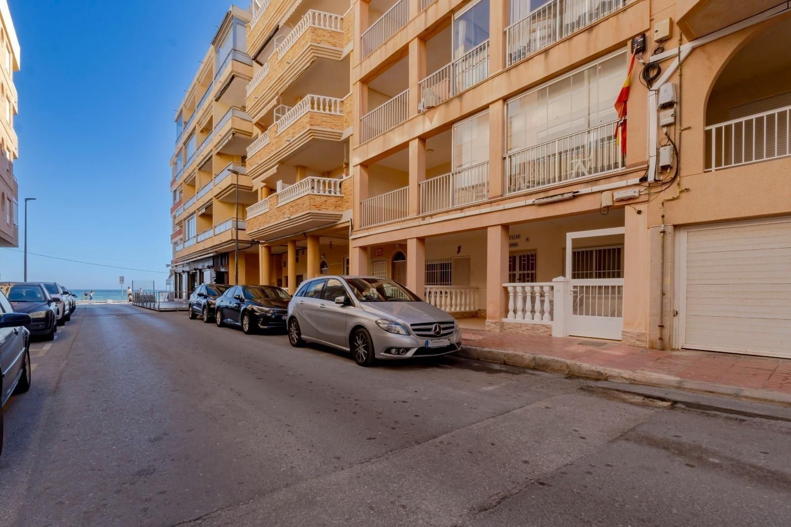 Exterior view of Planta baja for sale in Guardamar del Segura  with Air Conditioner, Heating and Terrace