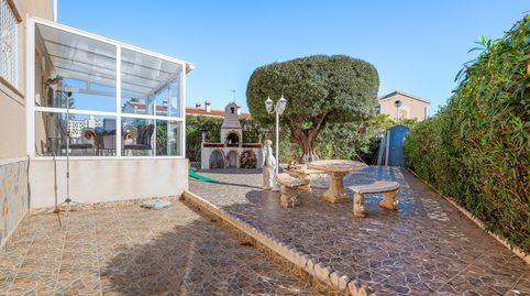 Espacios exteriores para disfrutar del sol, rincones llenos de luz y la tranquilidad de una ubicación privilegiada definen este en, imatge 4