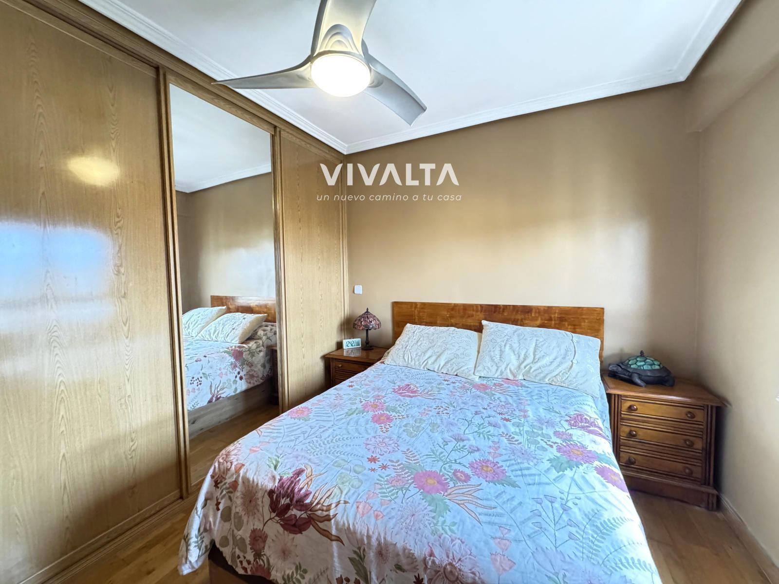 Bedroom of Flat for sale in  Madrid Capital  with Air Conditioner, Heating and Furnished