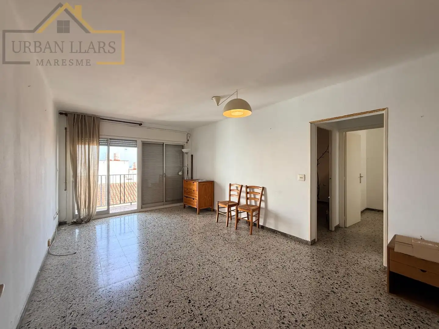Außenansicht von Wohnung zum Verkauf in Mataró mit Balkon