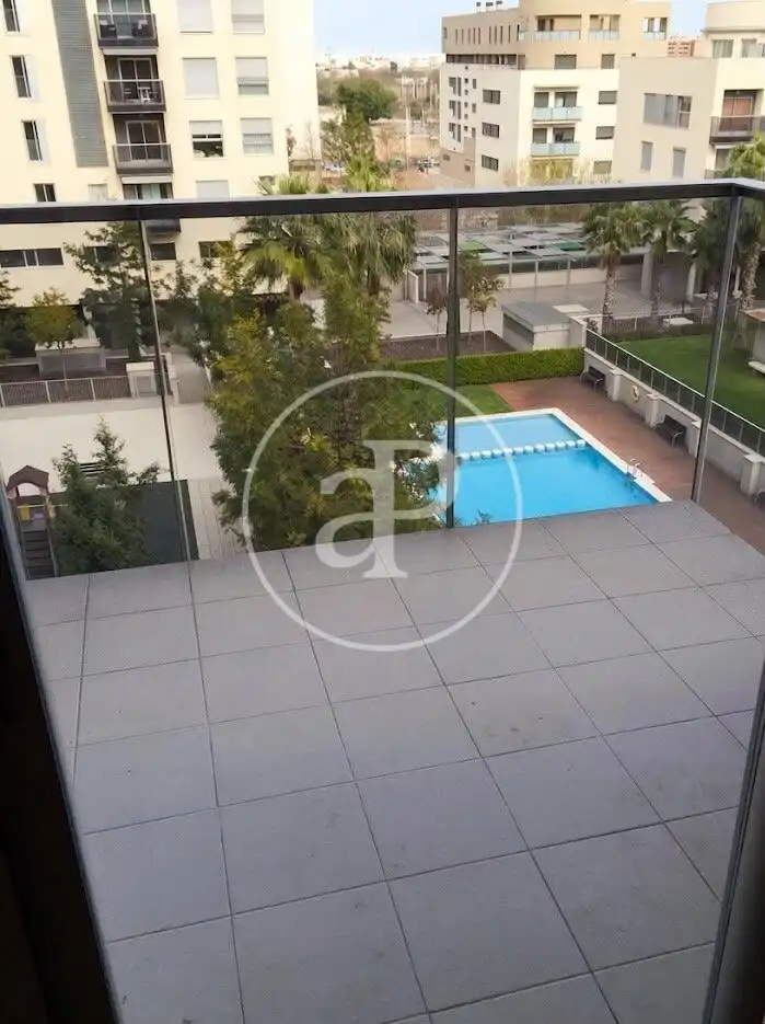 Piscina de Piso de alquiler en Valencia con Aire acondicionado, Calefacción y Jardín privado