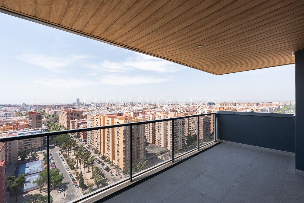 Terrassa de Apartament en venda en  Valencia Capital amb Aire condicionat, Calefacció i Jardí privat