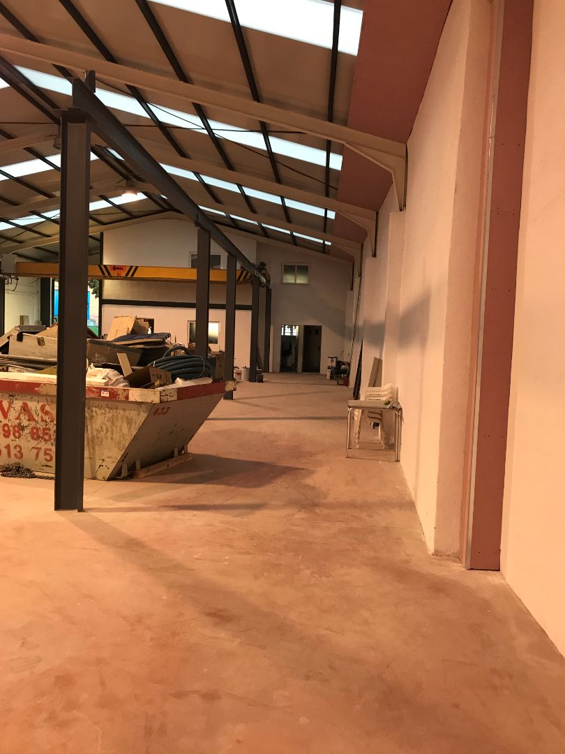Industrial buildings to rent in Calle Brezo, Zona Industrial