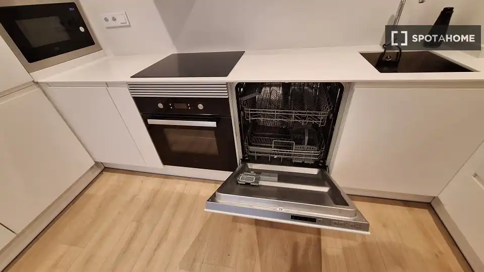 Cuina de Apartament per a compartir en  Palma de Mallorca amb Aire condicionat, Terrassa i Moblat
