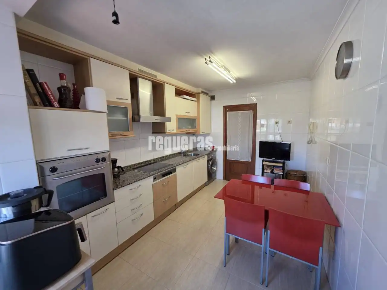Duplex with lift for sale in Calle Fernández Corujedo, imagen 8