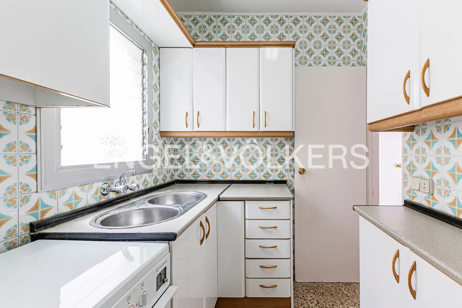 Cocina de Piso en venta en Sant Boi de Llobregat con Calefacción, Terraza y Balcón