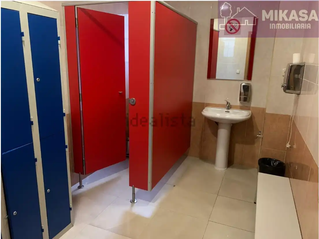 Bathroom of Industrial buildings for rent in Leganés