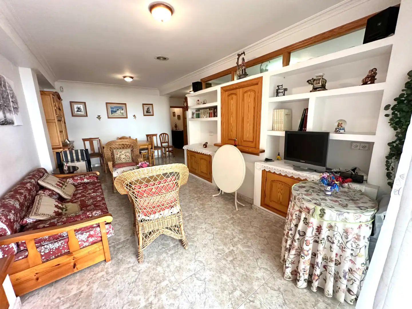 Wohnzimmer von Wohnungen zum Verkauf in Torrevieja mit Klimaanlage, Heizung und Terrasse