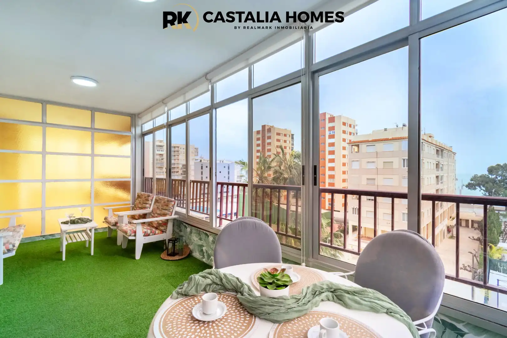 Vista exterior de Apartamento en venta en Benicasim / Benicàssim con Terraza y Piscina comunitaria