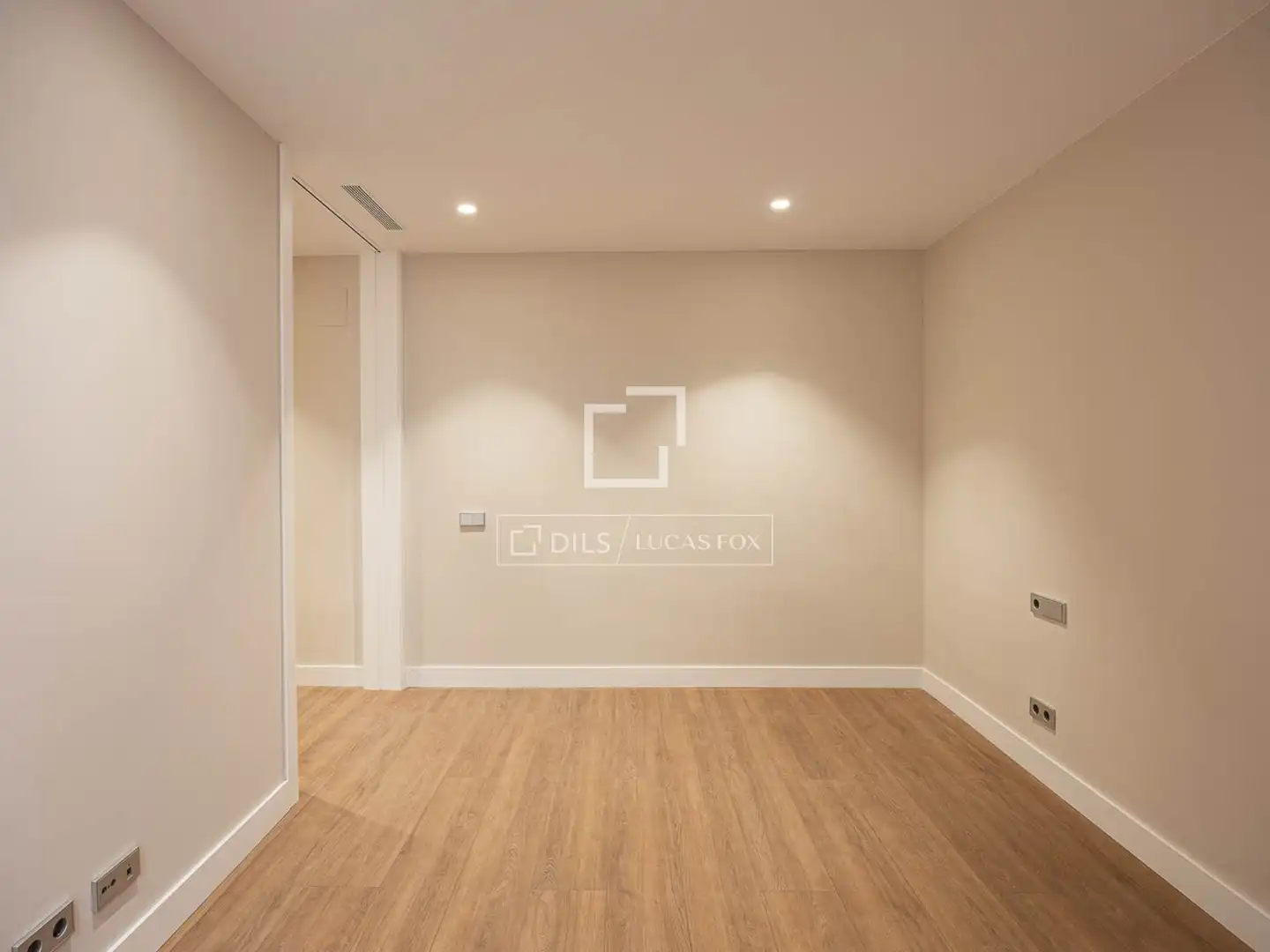 Piso en venta en Barcelona con Aire acondicionado, Parquet y Balcón