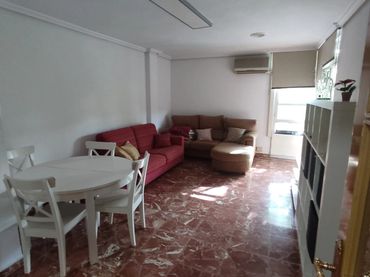 Flat with balcony to rent in Norte