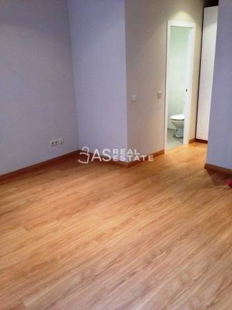 Estudio en Venta en Calle Sierra de Cazalla en Numancia