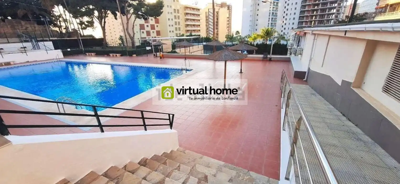 Swimming pool of Study for sale in Benidorm