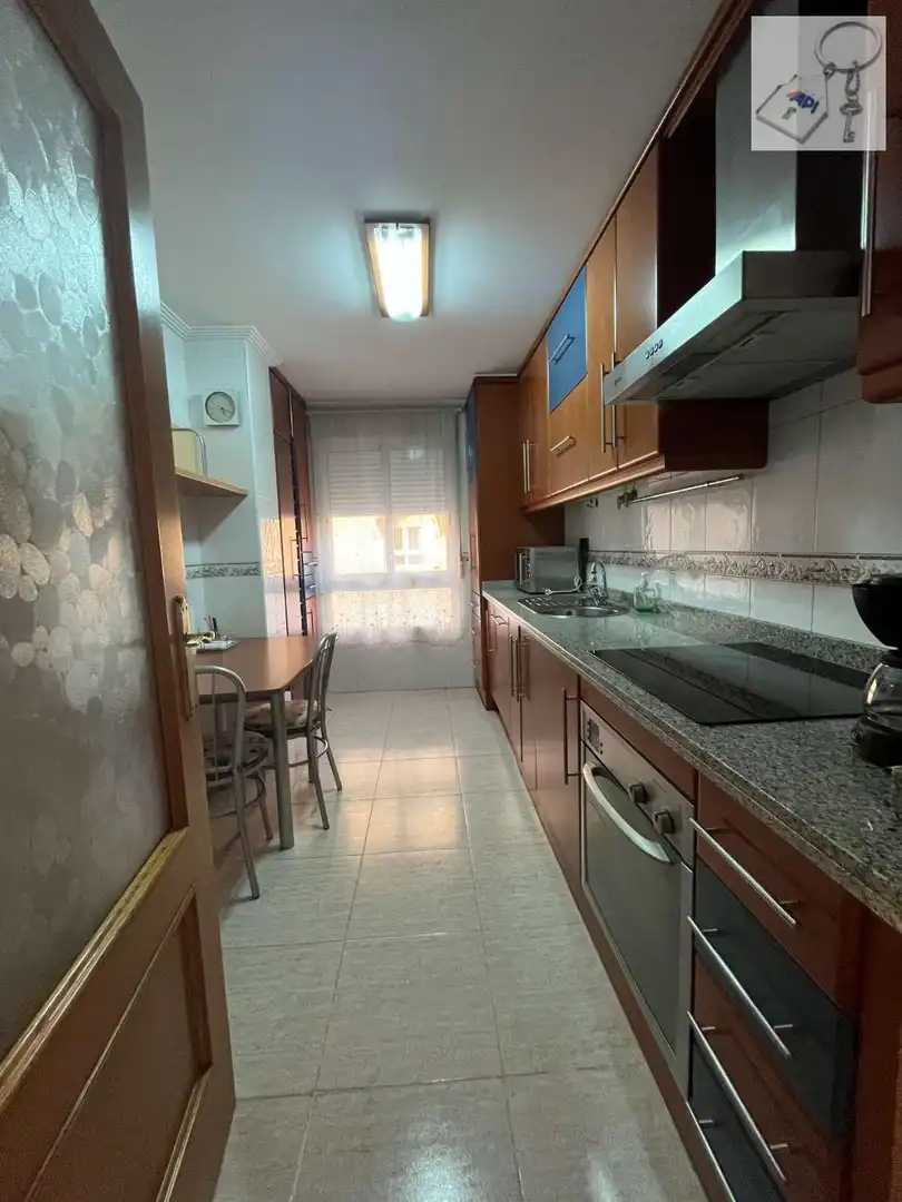 Cuina de Apartament en venda en Torrevieja amb Aire condicionat, Calefacció i Terrassa