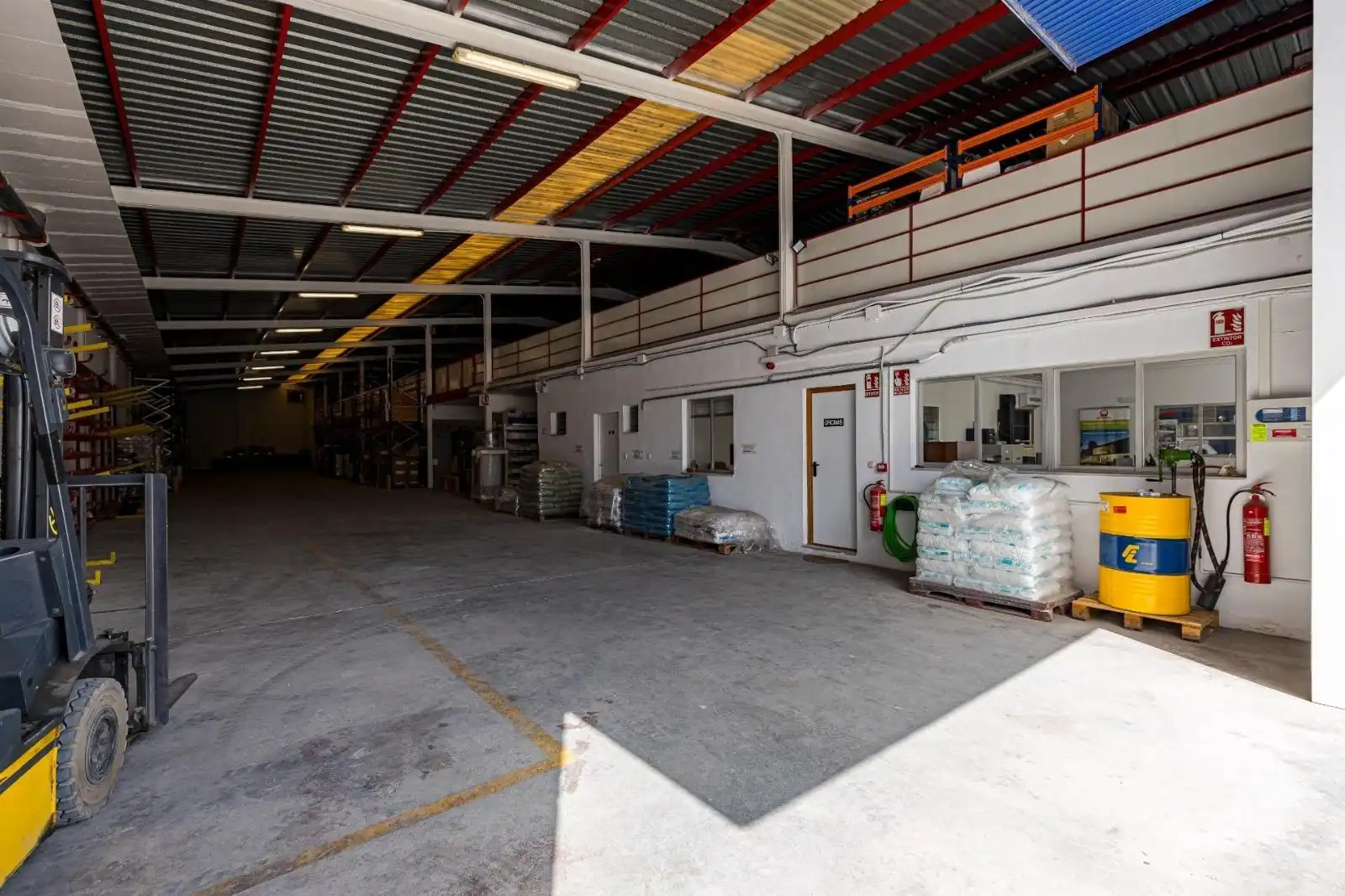 Fabrikhallen zur Miete in Alicante / Alacant