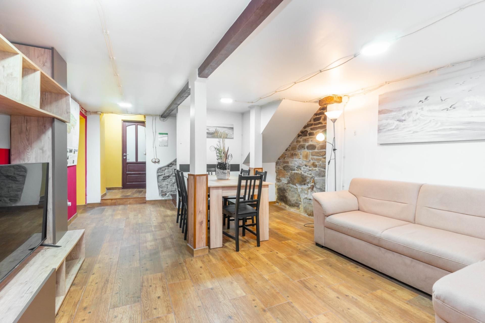 Casa adosada en venda en Mieres (Asturias) amb Aire condicionat, Terrassa i Moblat