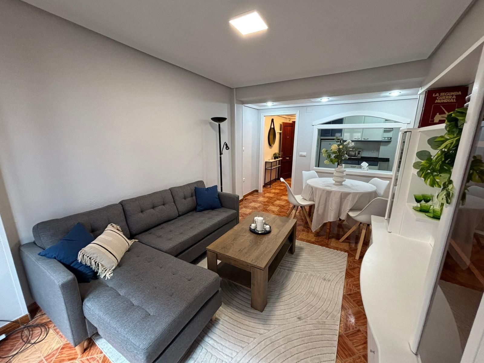 Living room of Flat to rent in Gijón   with Heating and Furnished