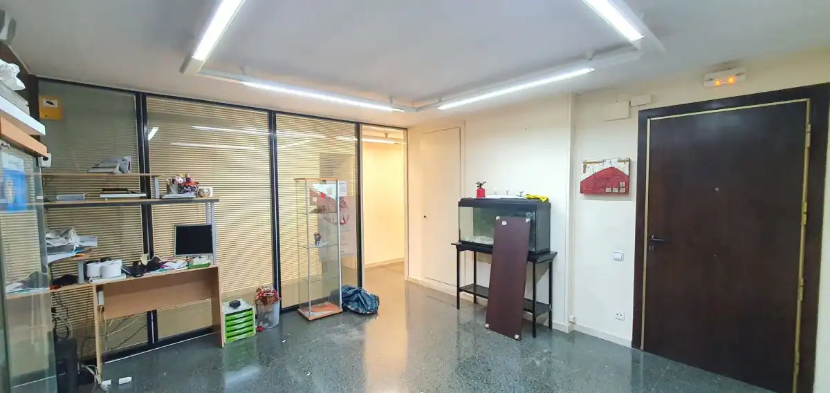 Büro zum Verkauf in Tarragona mit Klimaanlage, Heizung und Terrasse