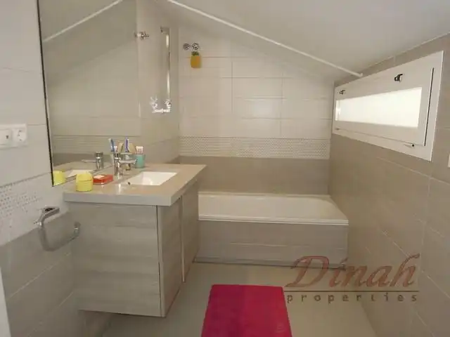 Badezimmer von Dachboden zum Verkauf in Altea mit Klimaanlage, Heizung und Terrasse