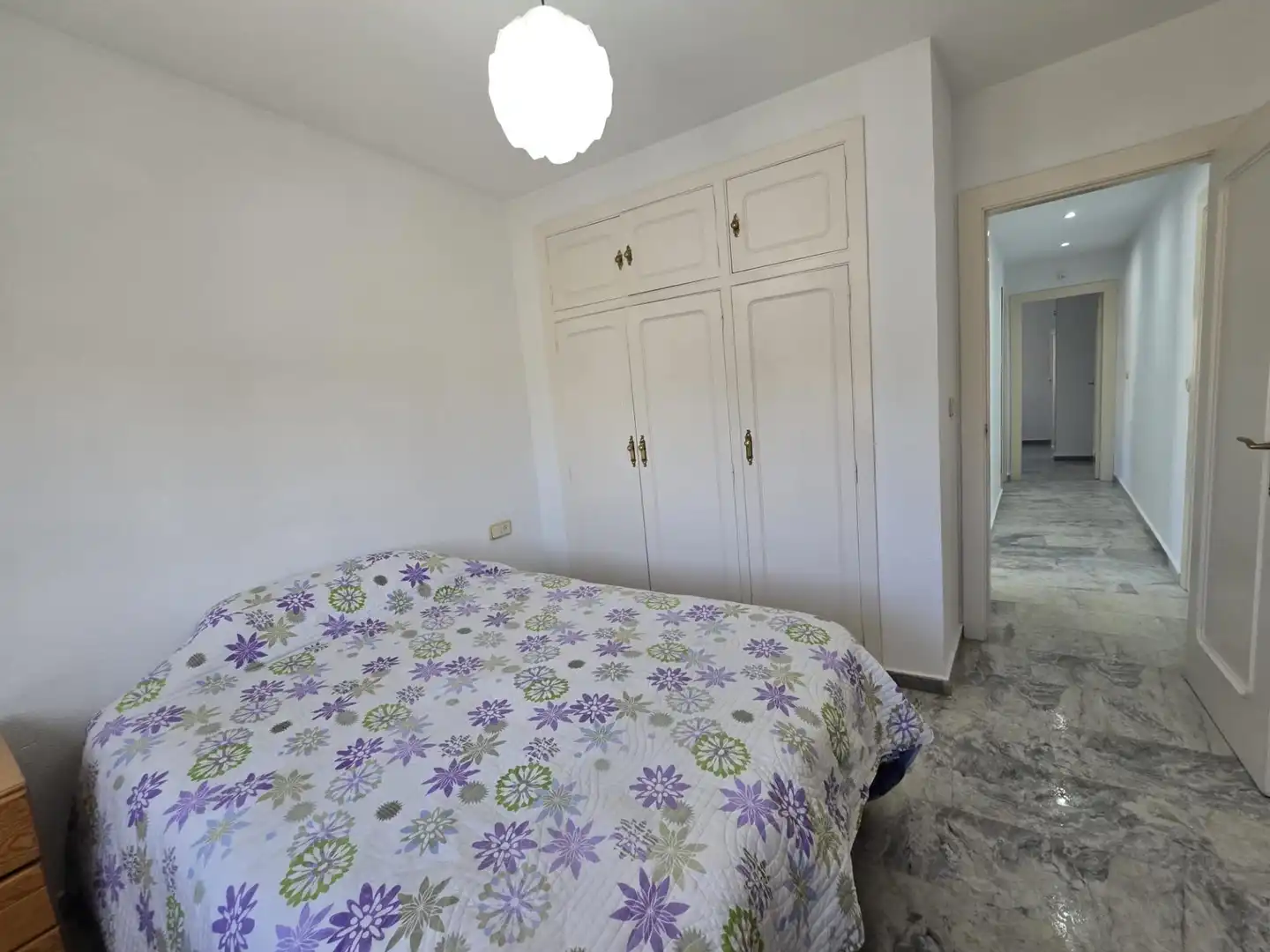 Dormitori de Pis en venda en Torremolinos amb Terrassa, Moblat i Piscina comunitària