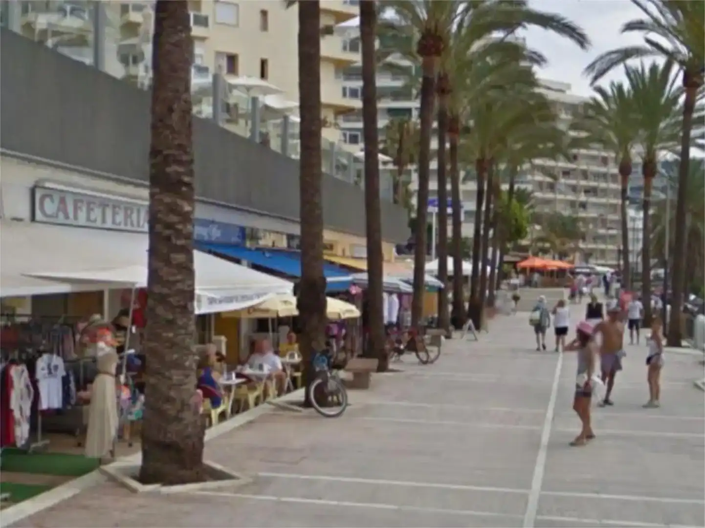 Vista exterior de Local de alquiler en Marbella Centro