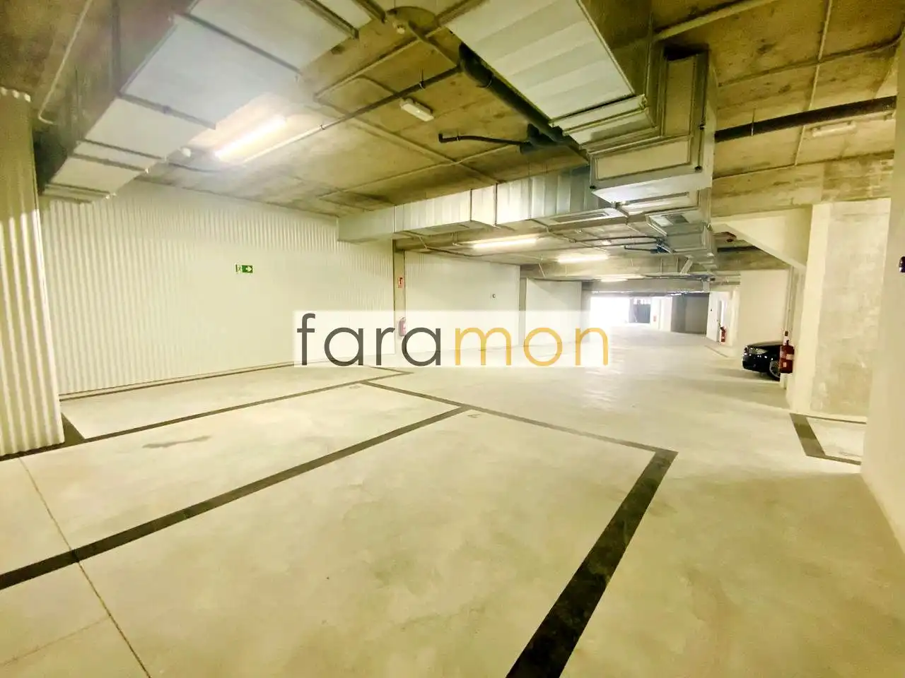 Parking de Casa adosada en venta en Nigrán con Calefacción, Jardín privado y Terraza