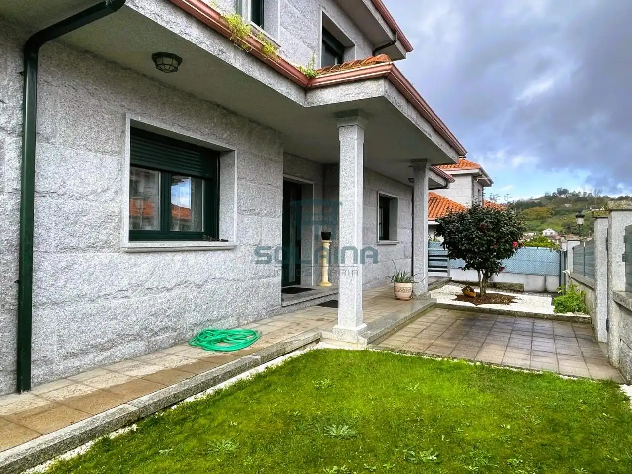 Chalet con terraza en venta en Barbadás