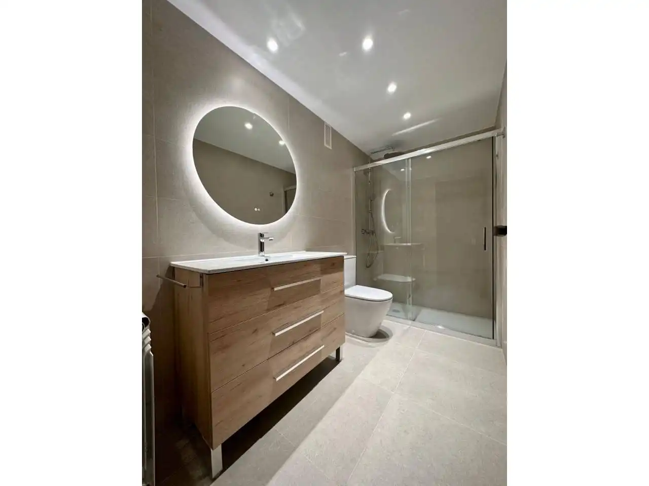 Baño de Piso de alquiler en  Logroño con Calefacción, Terraza y Trastero