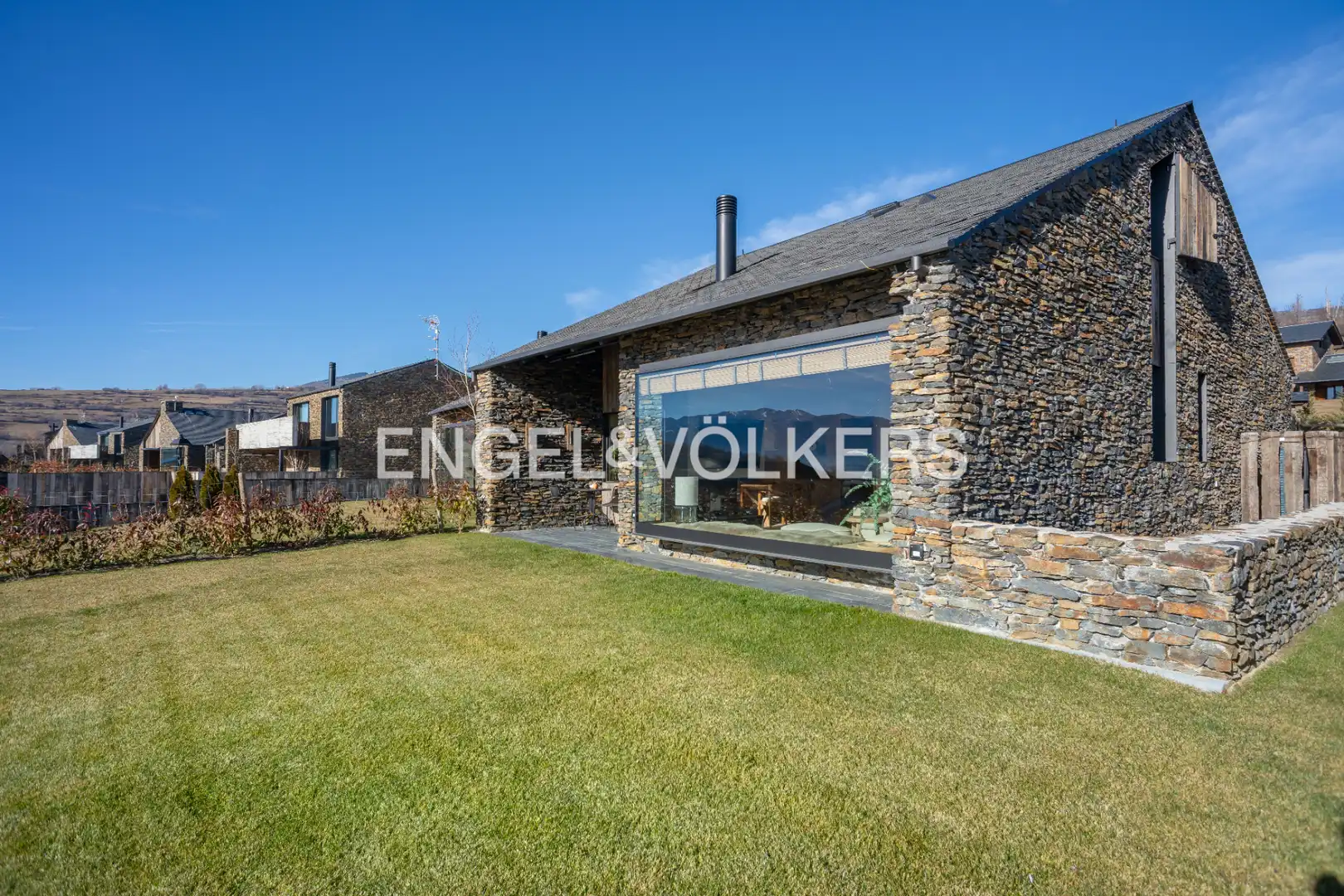 Exterior view of Houses for sale in Ger  with Heating, Private garden and Parquet flooring