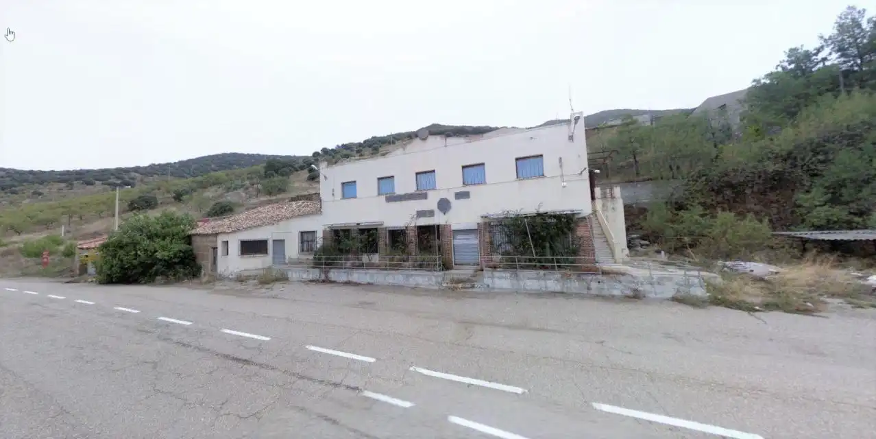 Außenansicht von Gebäude zum Verkauf in El Frasno