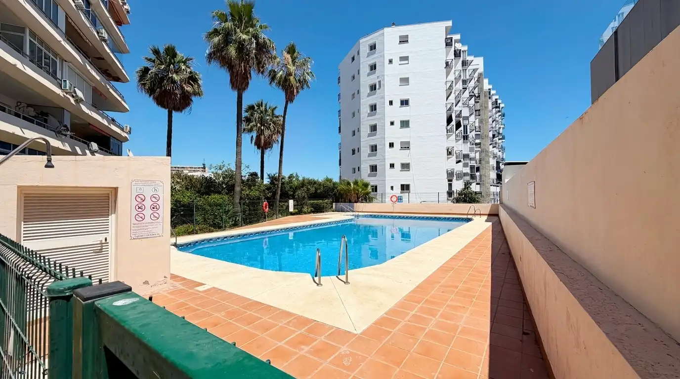 Schwimmbecken von Wohnung zum Verkauf in Benalmádena mit Gemeinschaftspool