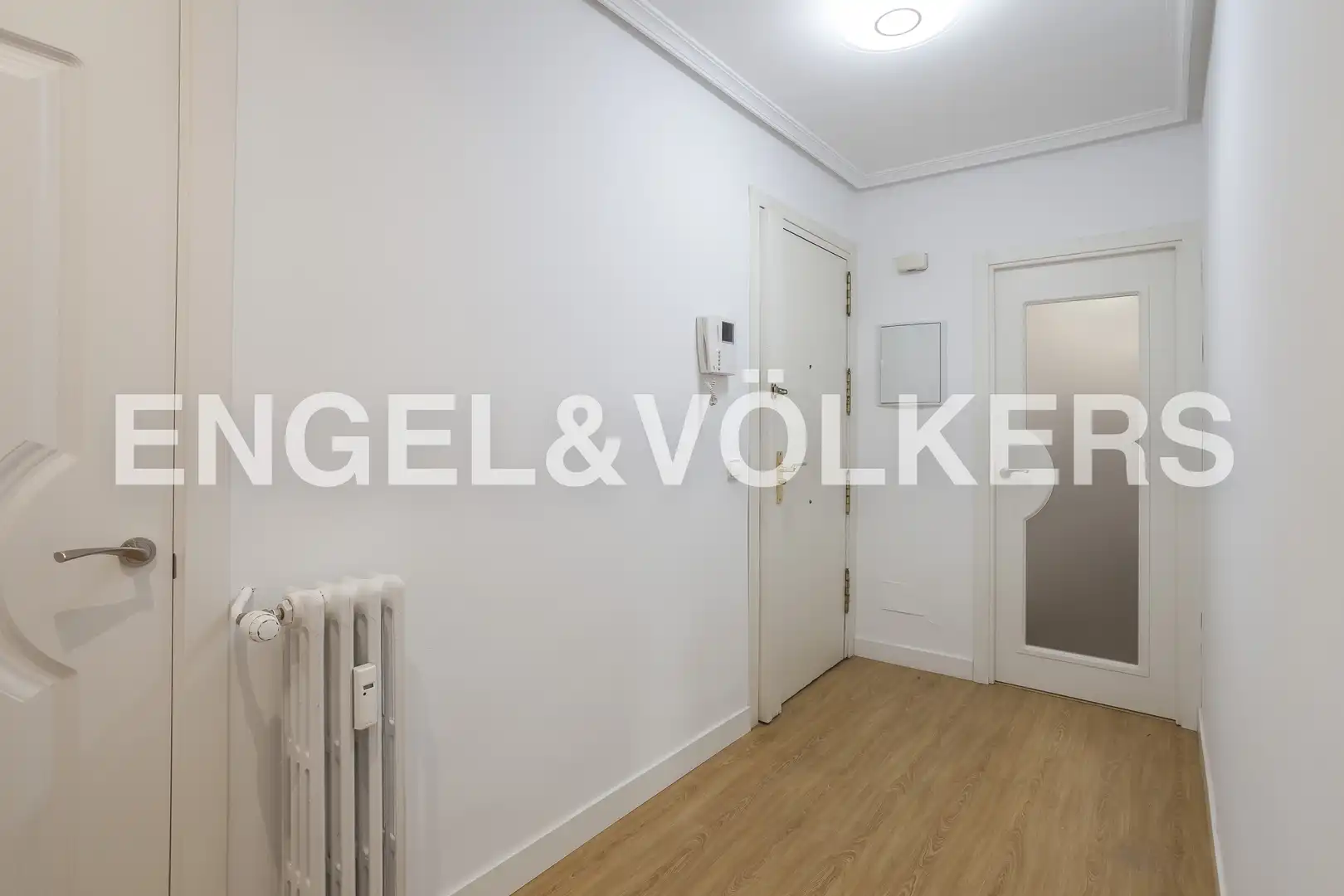Flat for rent in Madrid  with Heating, Terrace and Balcony