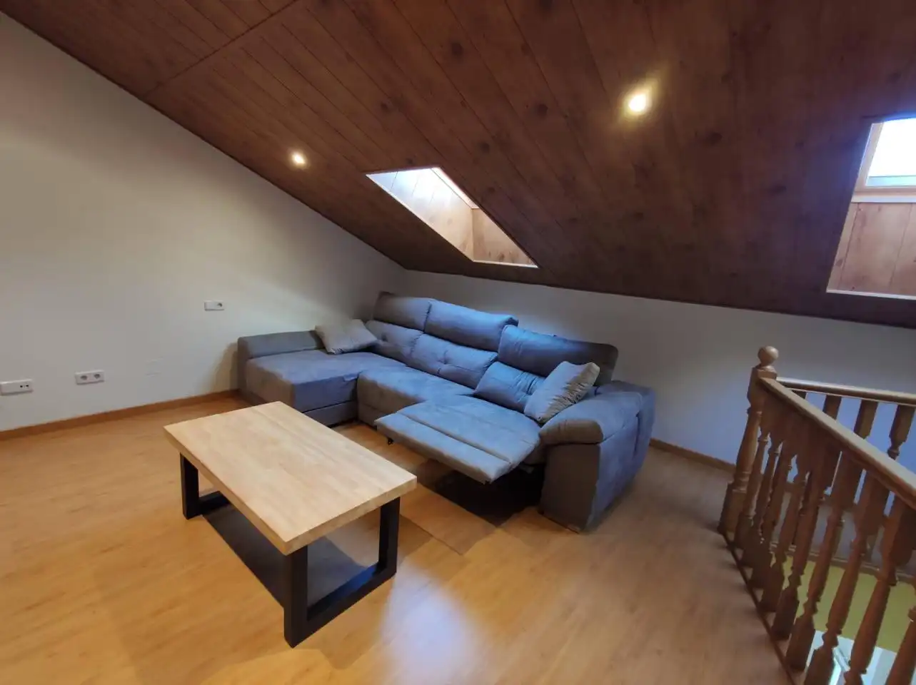 Living room of Flat for sale in Ponferrada  with Air Conditioner and Storage room