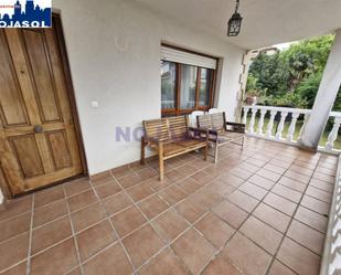 Terrassa de Casa adosada en venda en Arnuero amb Calefacció, Jardí privat i Terrassa