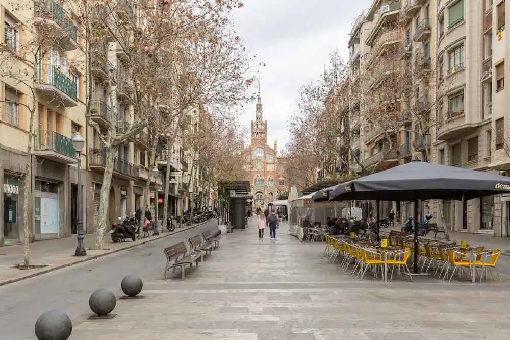 Loft zum Verkauf in Castillejos, Sagrada Família