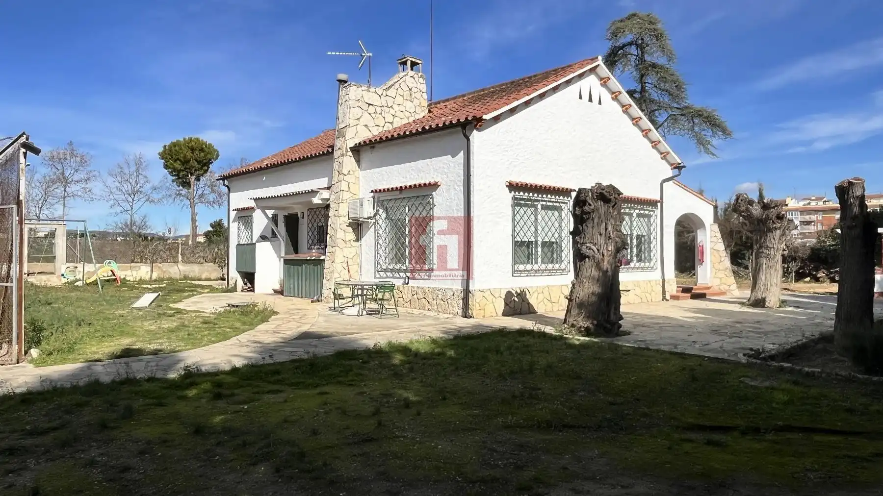 Exterior view of Country homes for sale in Santa Margarida I Els Monjos  with Air Conditioner, Heating and Storage room