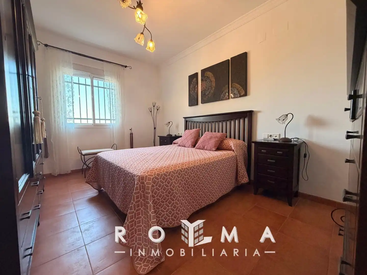 Habitación de Piso de alquiler en Dos Hermanas con Aire acondicionado, Calefacción y Jardín privado